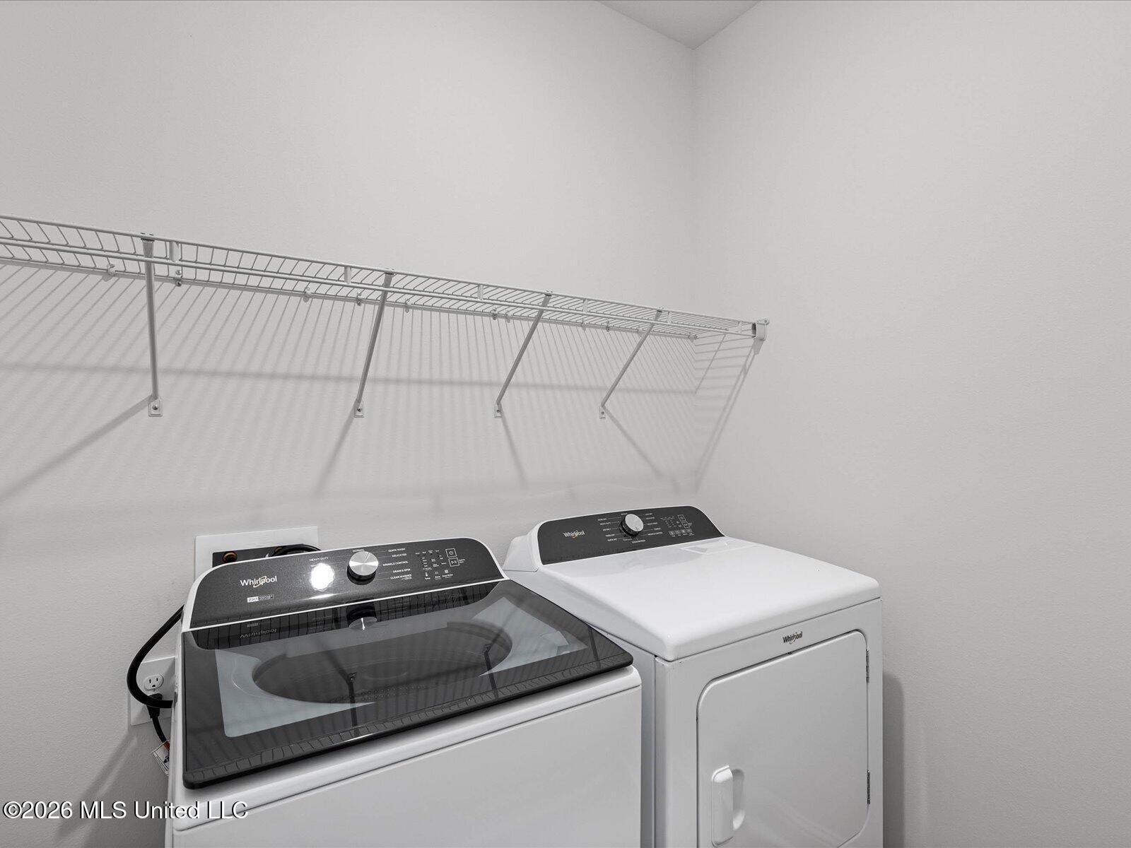 8001 Buttonbush Road Biloxi, MS 39532 - Photo 19 of 27 GLF_PalmettoPointe_Carolina_Best_Laundry