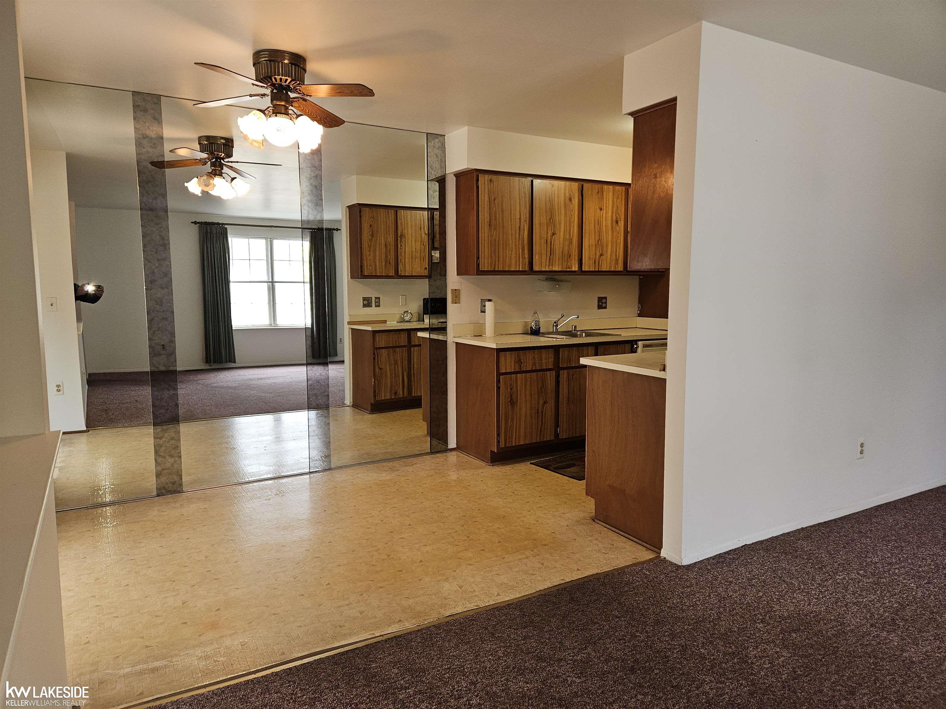 24633 Spring Lane Harrison Township, MI 48045 - Photo 7 of 20 50175958-41922de9-4cfb-4869-84e7-4b008c5165f2.JPG