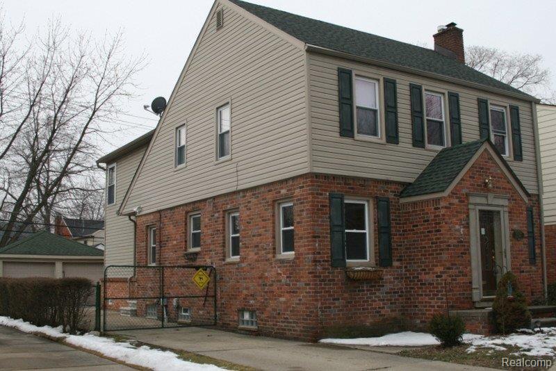 1597 Hampton Road Grosse Pointe, MI 48236 - Photo 2 of 24 IMG_7834.JPG