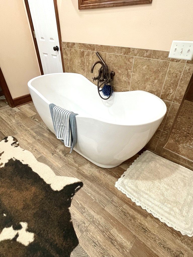 842 Skipper Road Dothan, AL 36301 - Photo 30 of 56 Soaking Tub