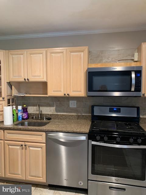 5649 Whitby Road Baltimore, MD 21206 - Photo 7 of 22