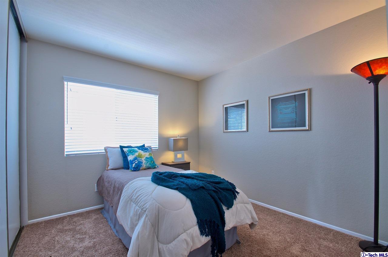 941 Falcon View Street Upland, CA 91784 - Photo 16 of 37 Additional Photo