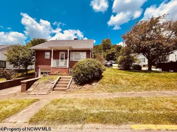 $265,000 | 172 Grant Street, Clarksburg, WV 26301