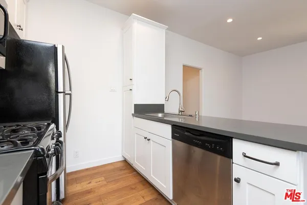 $2,795 | 7714 Rosewood Avenue, Unit 7728, Los Angeles, CA 90036