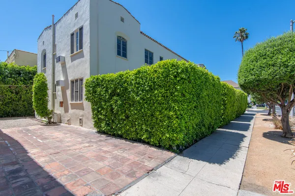 $2,795 | 7714 Rosewood Avenue, Unit 7728, Los Angeles, CA 90036