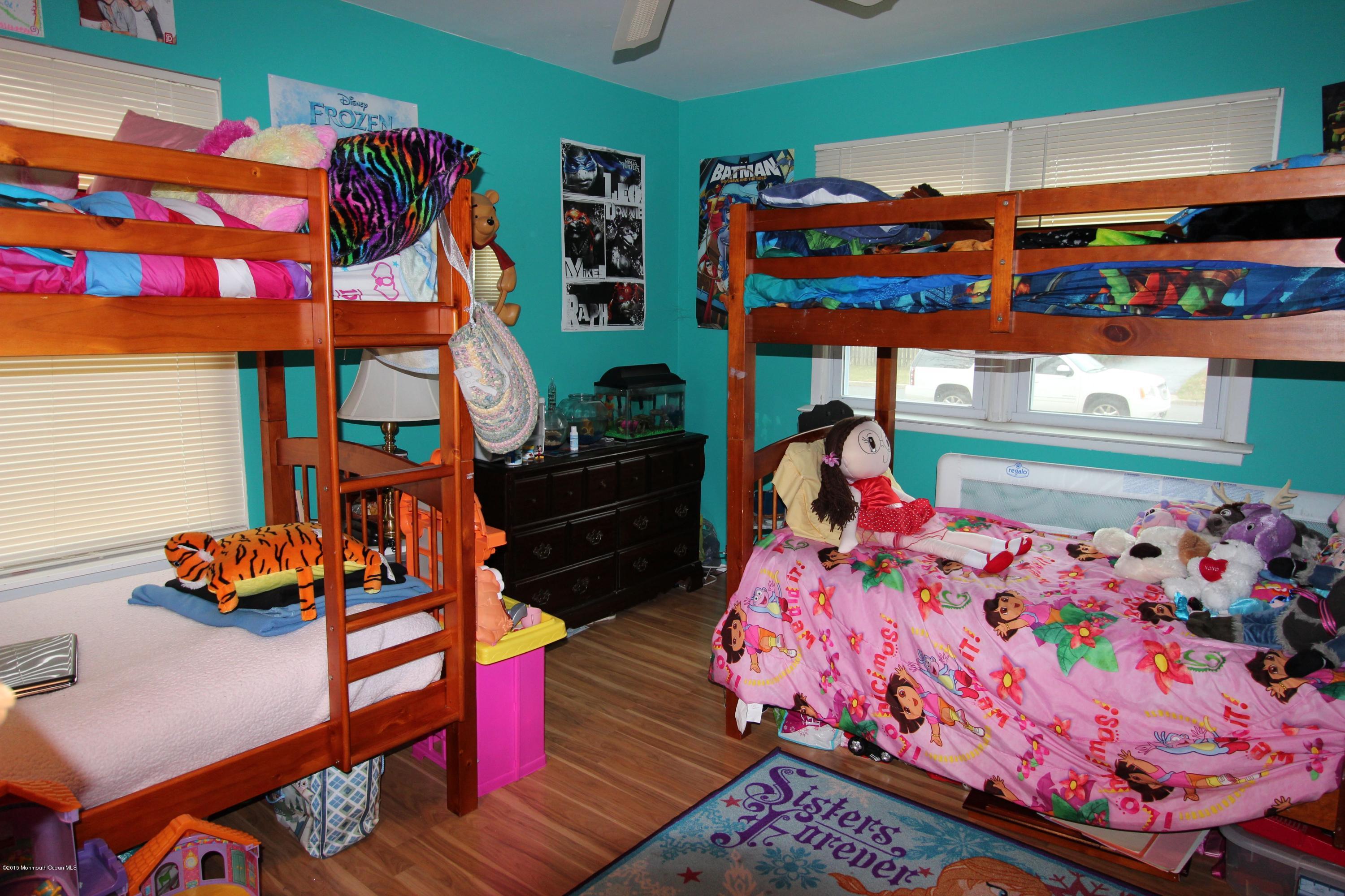 188 Stowaway Road Manahawkin, NJ 08050 - Photo 13 of 18