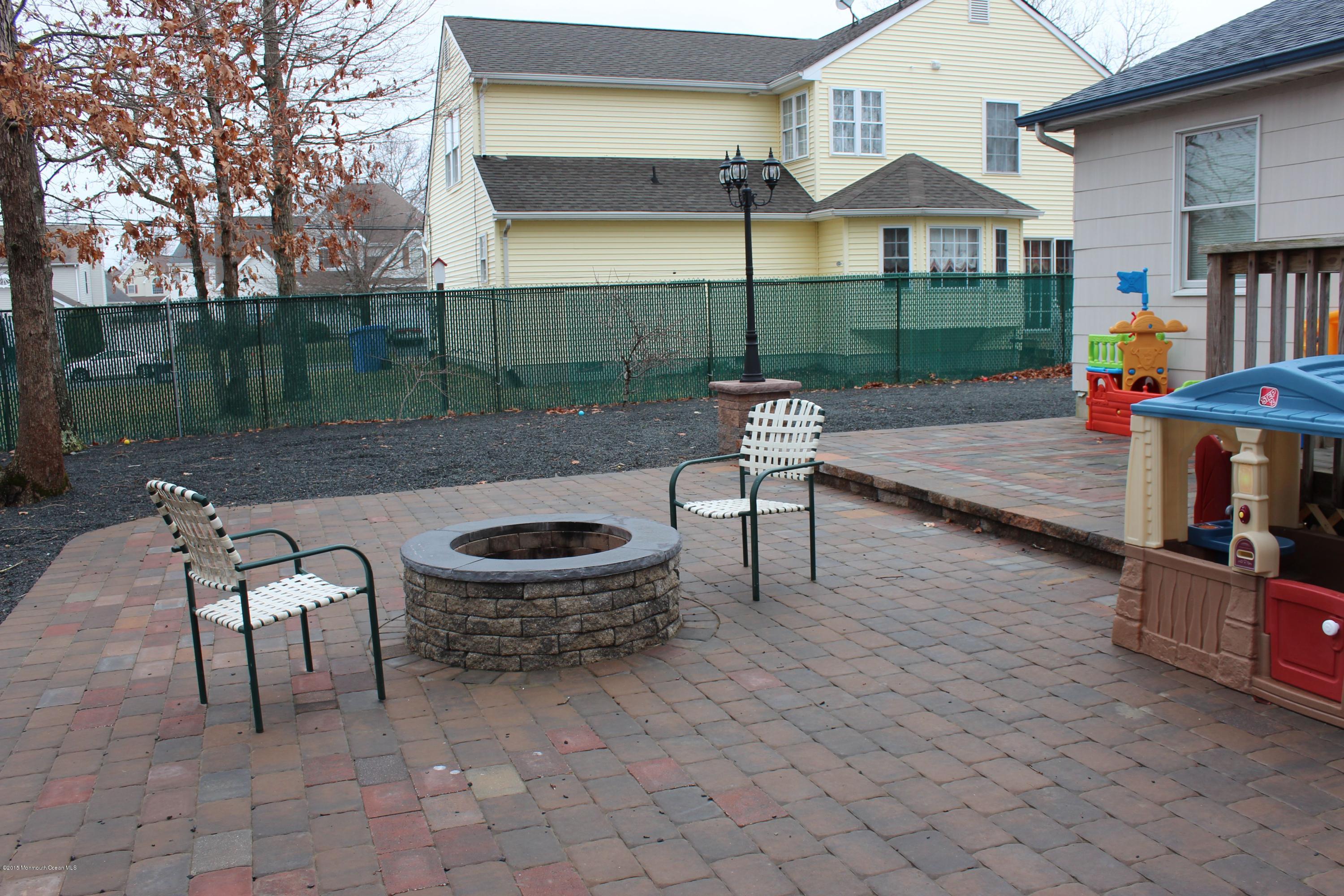 188 Stowaway Road Manahawkin, NJ 08050 - Photo 16 of 18 an outdoor space with furniture