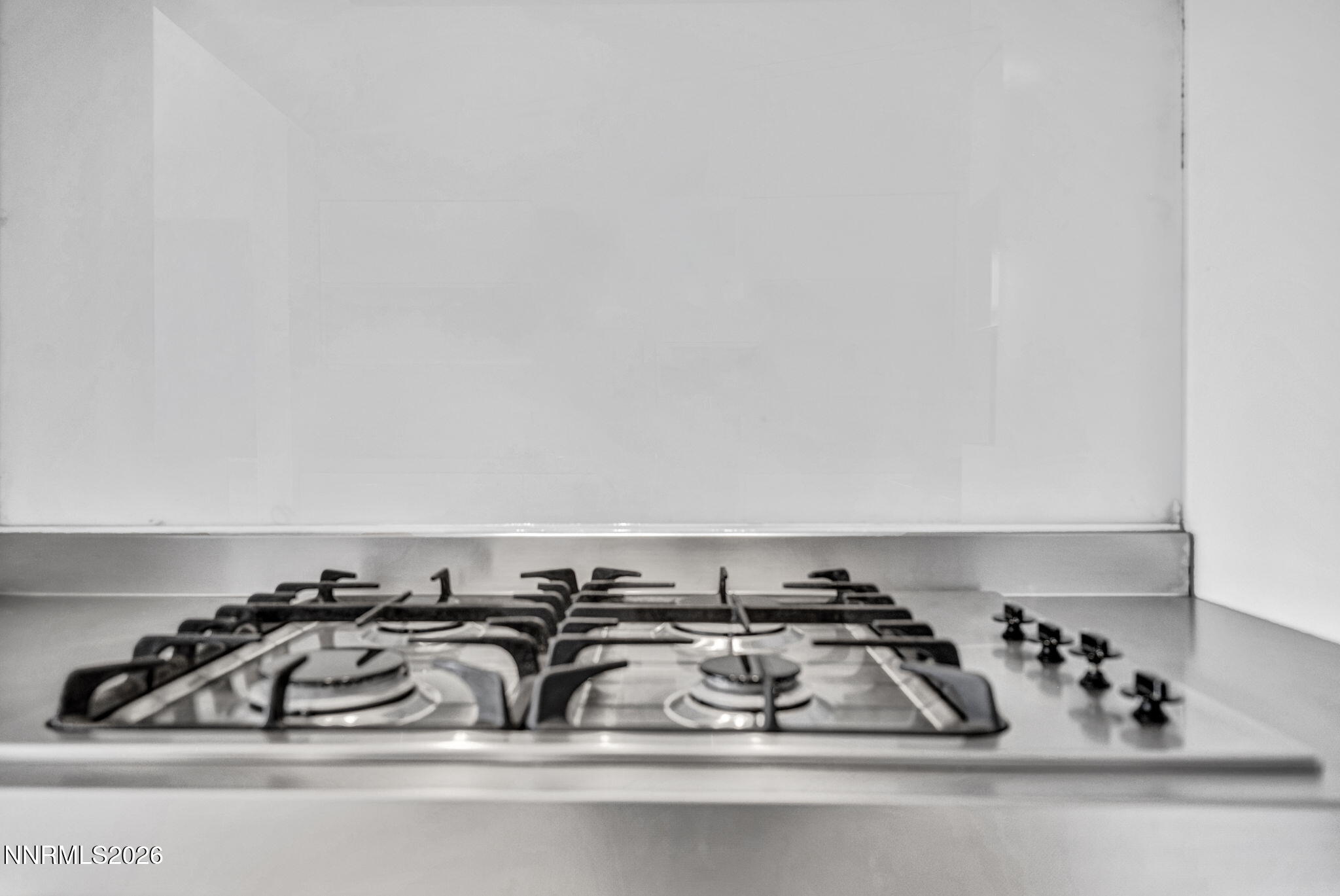 1350 Feather Way Reno, NV 89509 - Photo 19 of 57 Stove