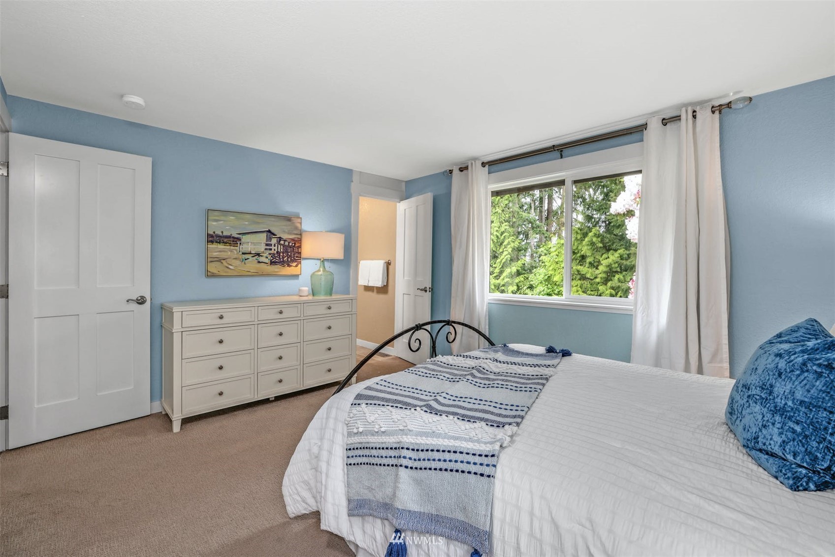 5474 Northeast Foster Road Bainbridge Island, WA 98110 - Photo 12 of 37 Gallery Image 12