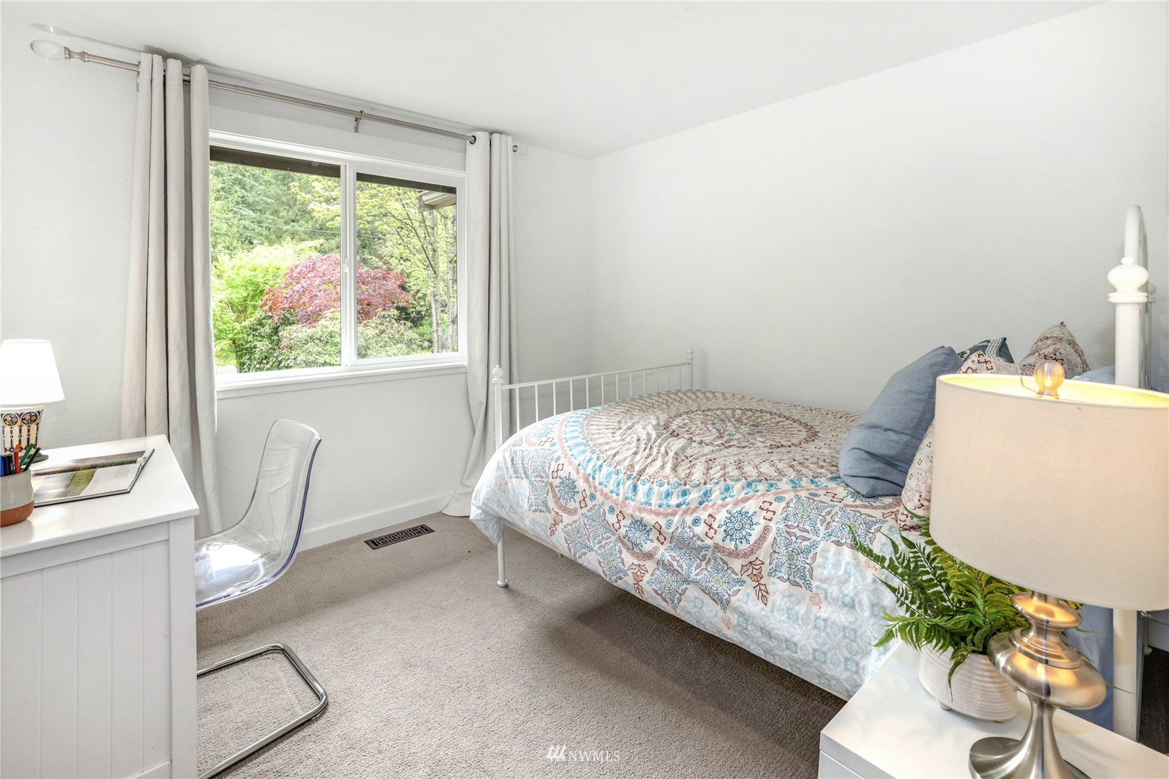 5474 Northeast Foster Road Bainbridge Island, WA 98110 - Photo 14 of 37 Gallery Image 14