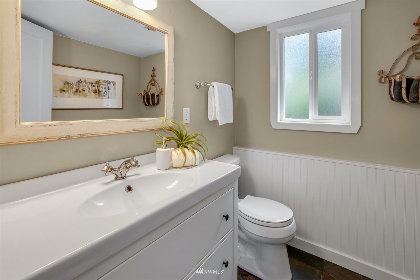 5474 Northeast Foster Road Bainbridge Island, WA 98110 - Photo 19 of 37 Gallery Image 19