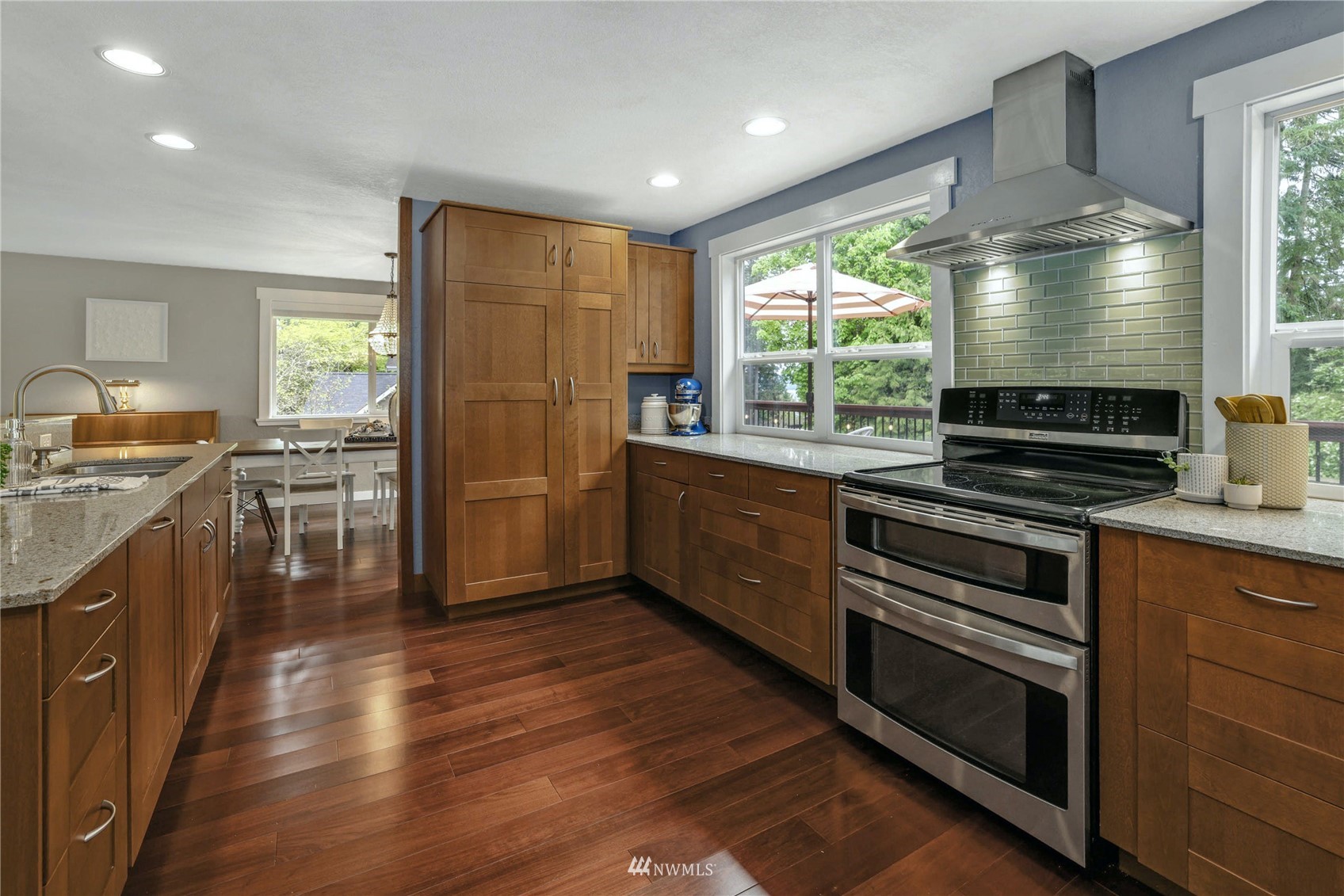 5474 Northeast Foster Road Bainbridge Island, WA 98110 - Photo 8 of 37 Gallery Image 8