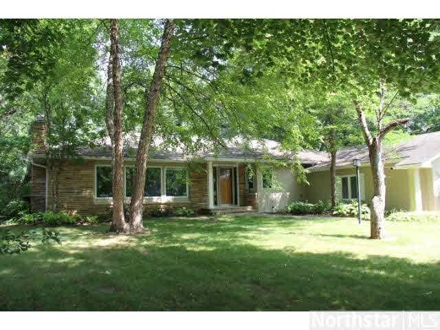209 Holly Road Hopkins, MN 55343 - Photo 2 of 18