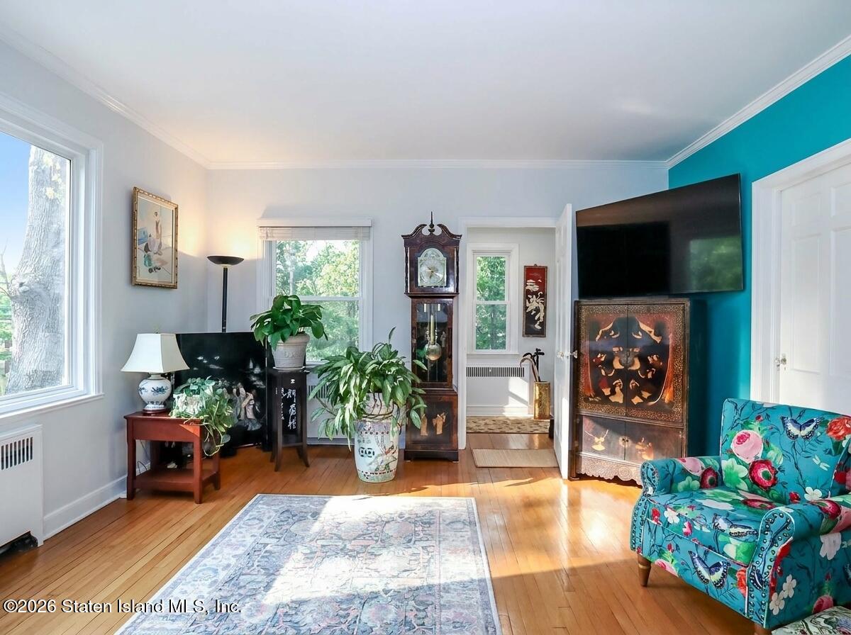 125 Sea Gate Road Staten Island, NY 10305 - Photo 4 of 27 IMG_1514