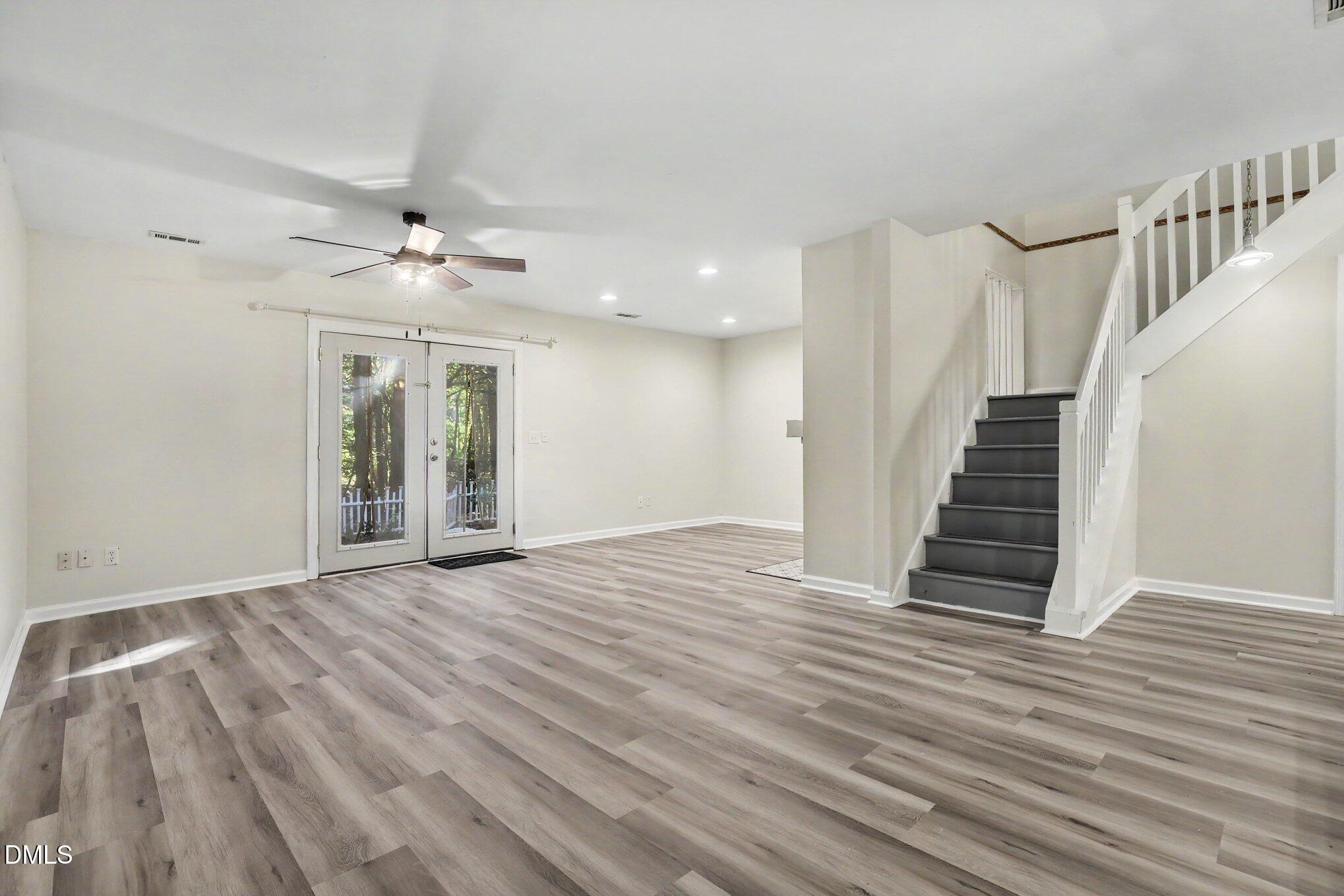 1227 Seaton Road, Unit 44 Durham, NC 27713 - Photo 7 of 28 007_file_6525