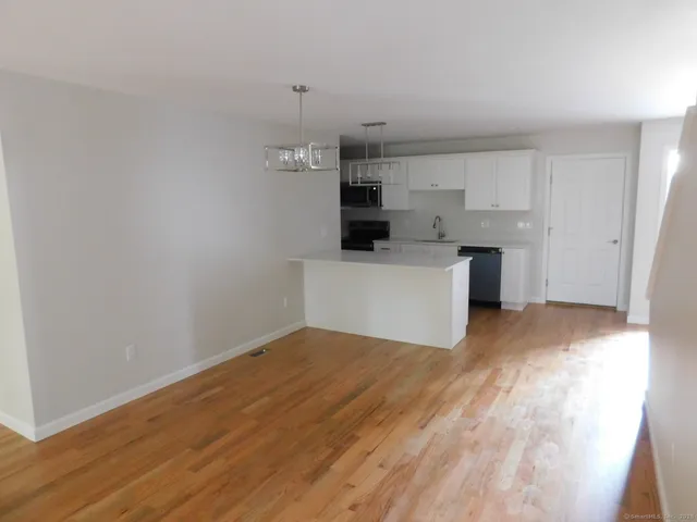 $489,000 | 1985 West Street, Unit 11, Southington, CT 06489