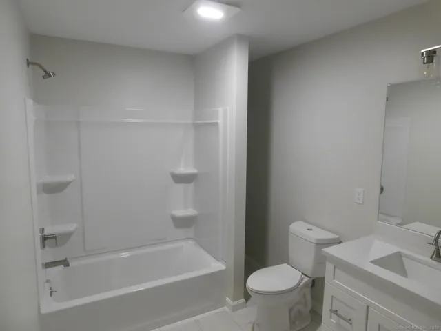 $489,000 | 1985 West Street, Unit 11, Southington, CT 06489