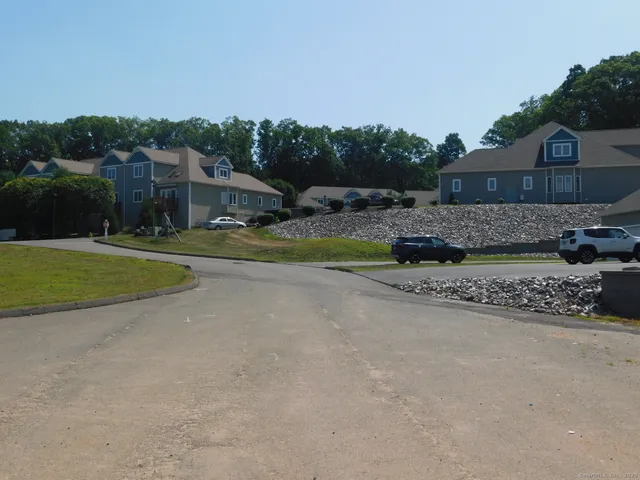 $489,000 | 1985 West Street, Unit 11, Southington, CT 06489