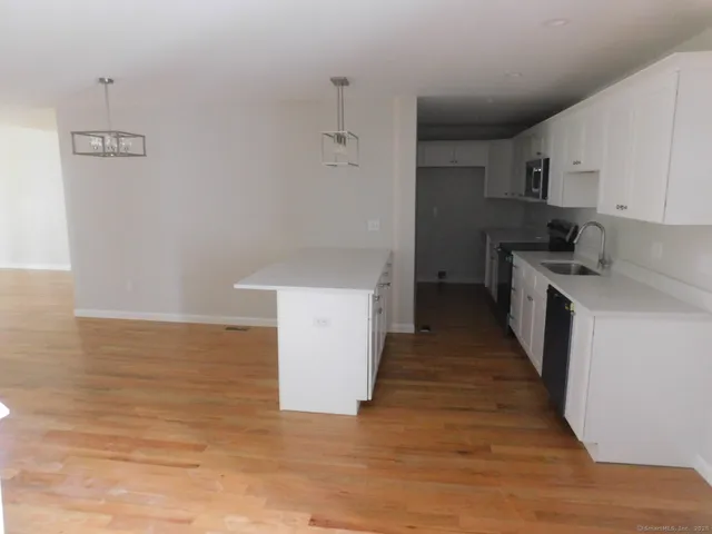 $489,000 | 1985 West Street, Unit 11, Southington, CT 06489