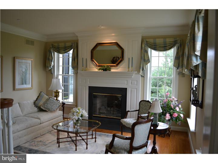 351 Trillium Lane Wayne, PA 19087 - Photo 3 of 25 Living Room