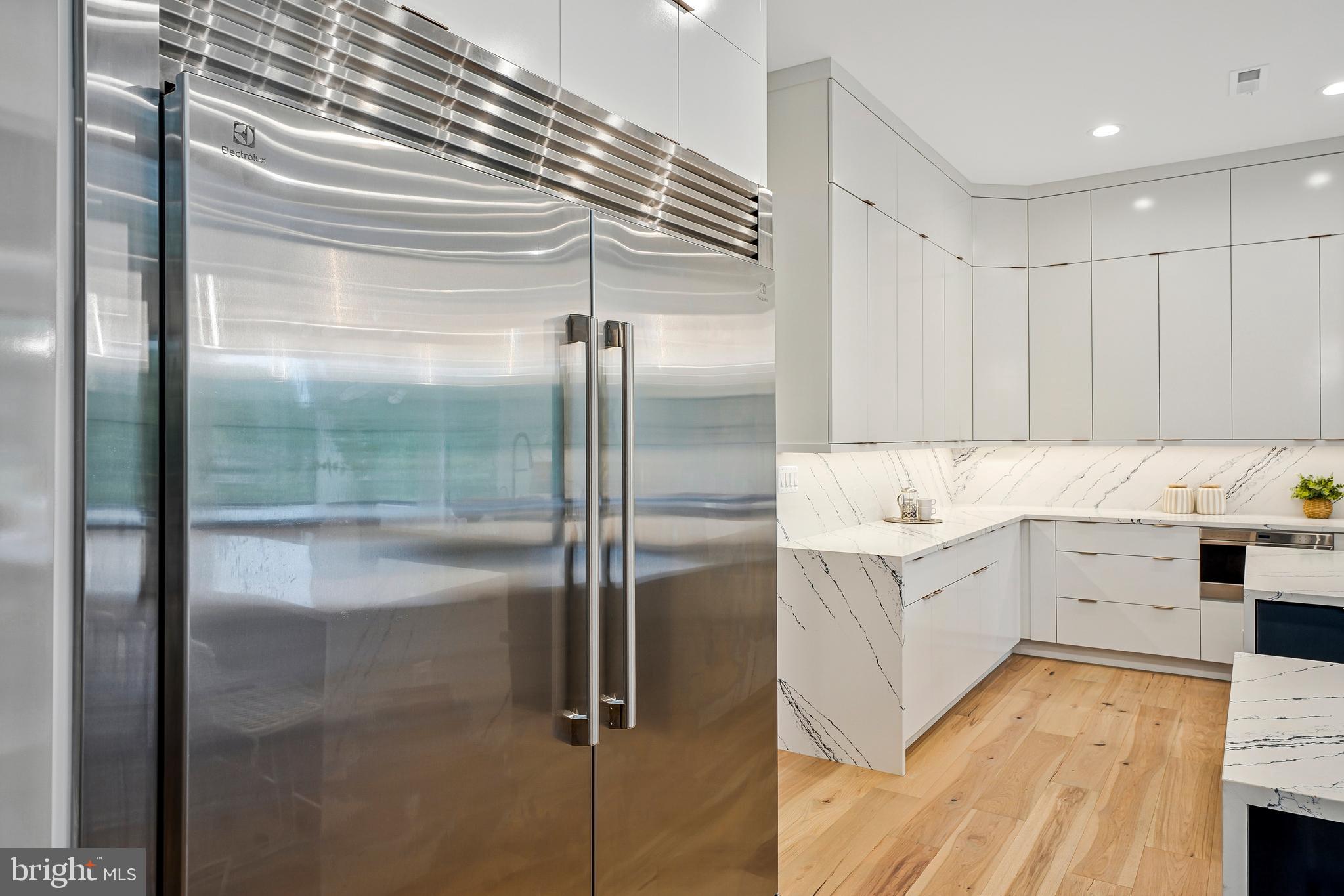 11410 Waples Mill Road Oakton, VA 22124 - Photo 50 of 104