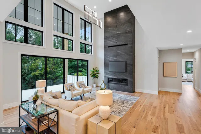 $2,995,000 | 11410 Waples Mill Road, Oakton, VA 22124