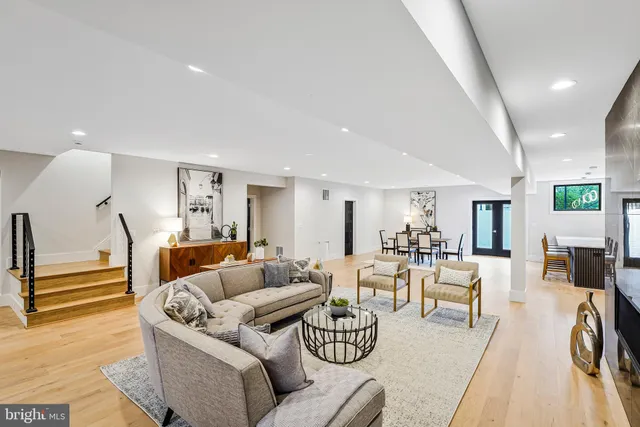 $2,995,000 | 11410 Waples Mill Road, Oakton, VA 22124