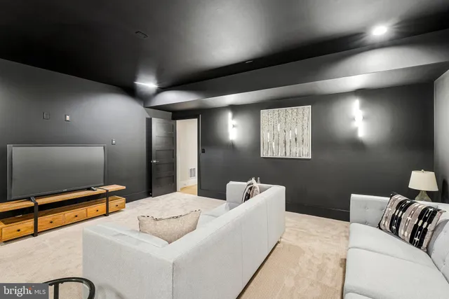 $2,995,000 | 11410 Waples Mill Road, Oakton, VA 22124