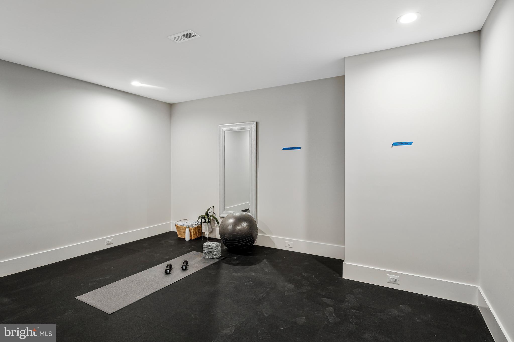 11410 Waples Mill Road Oakton, VA 22124 - Photo 87 of 104 a room with a table and a chair