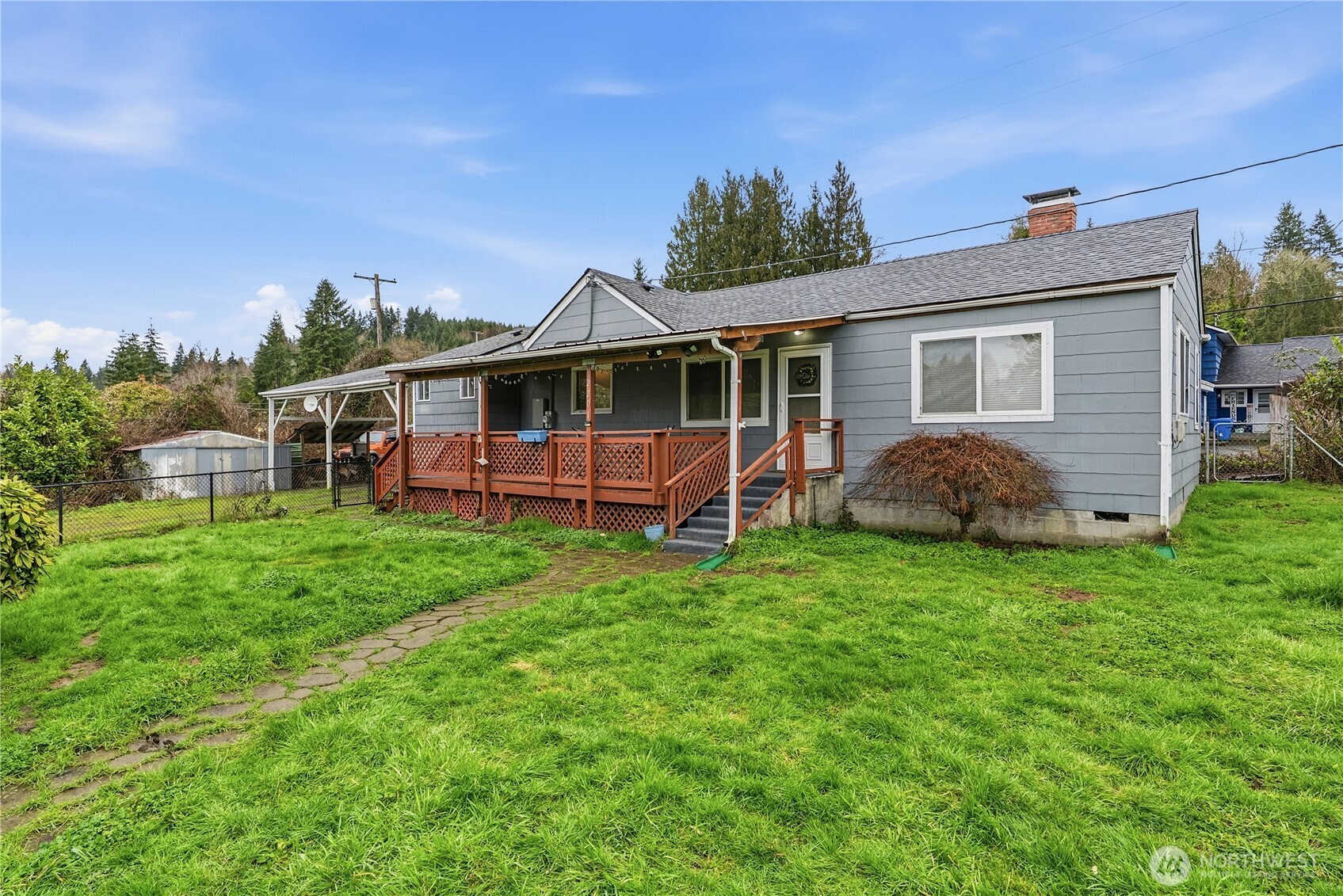 2201 Holcomb Loop Road Kelso, WA 98626 - Photo 1 of 22 Gallery Image 1