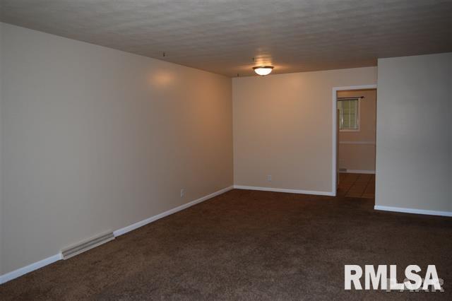 3816 North Sheridan Road Peoria, IL 61614 - Photo 6 of 10 Gallery Image 6