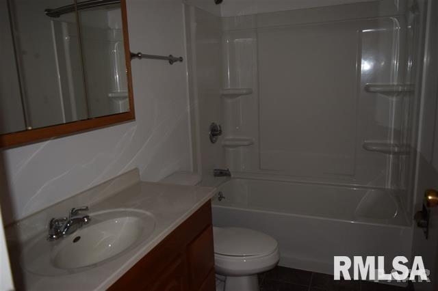 3816 North Sheridan Road Peoria, IL 61614 - Photo 10 of 10 Gallery Image 10