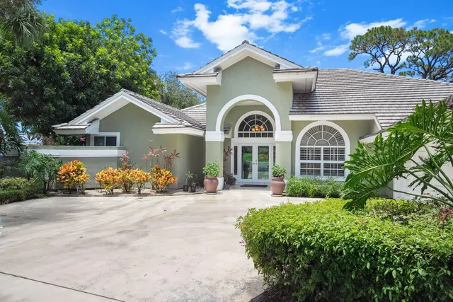 $680,000 | 6581 Southeast Baltusrol Terrace, Stuart, FL 34997