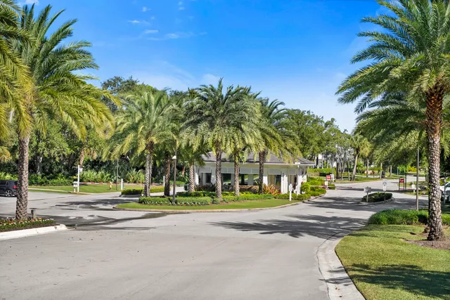 $680,000 | 6581 Southeast Baltusrol Terrace, Stuart, FL 34997