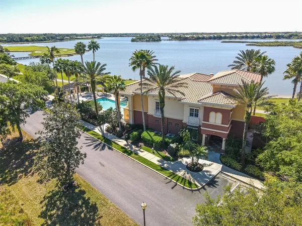$825,000 | 6414 Water Crest Way, Unit 302, Lakewood Ranch, FL 34202