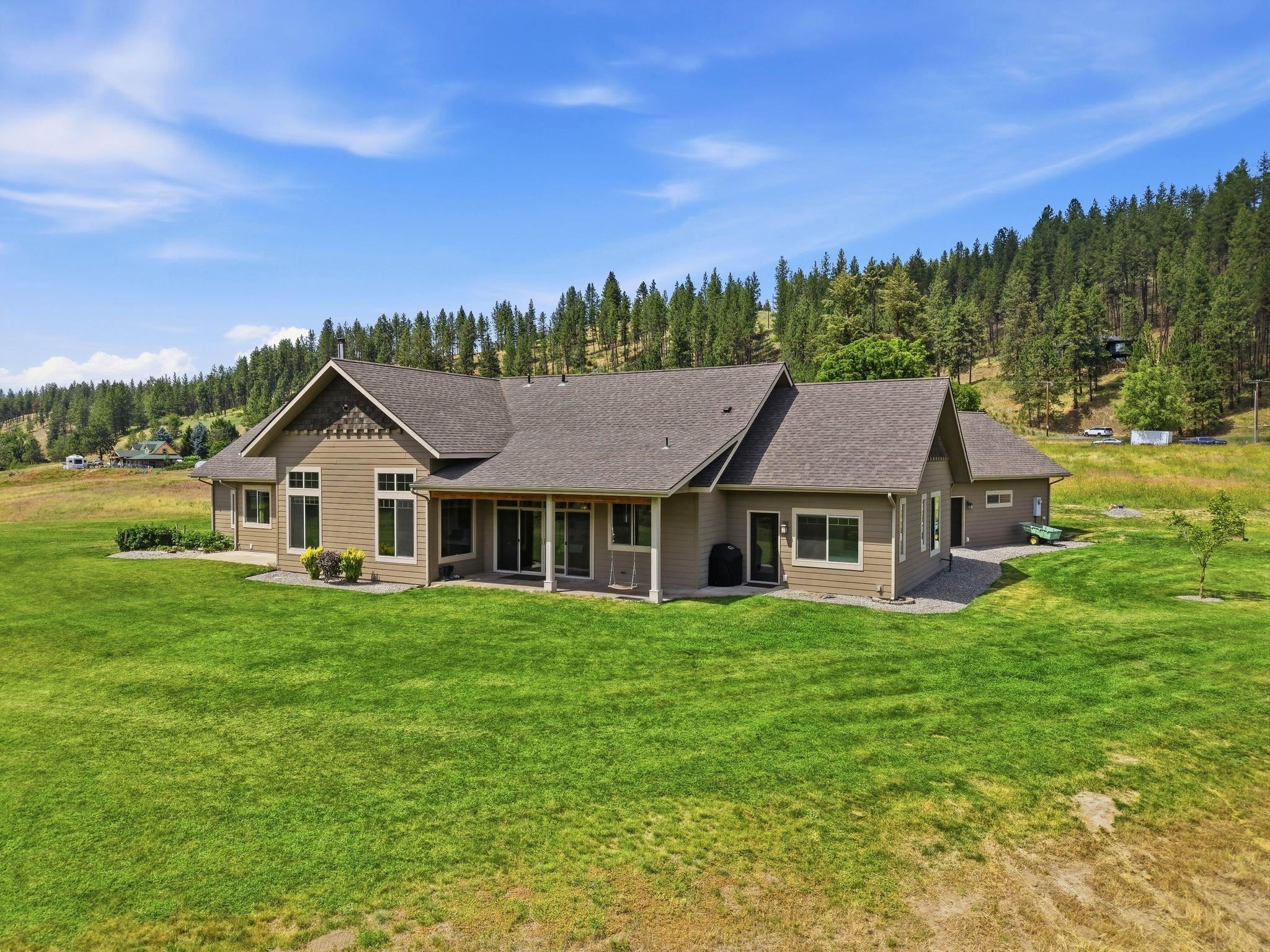 10638 South Hangman Valley Road Spokane, WA 99224 - Photo 44 of 49