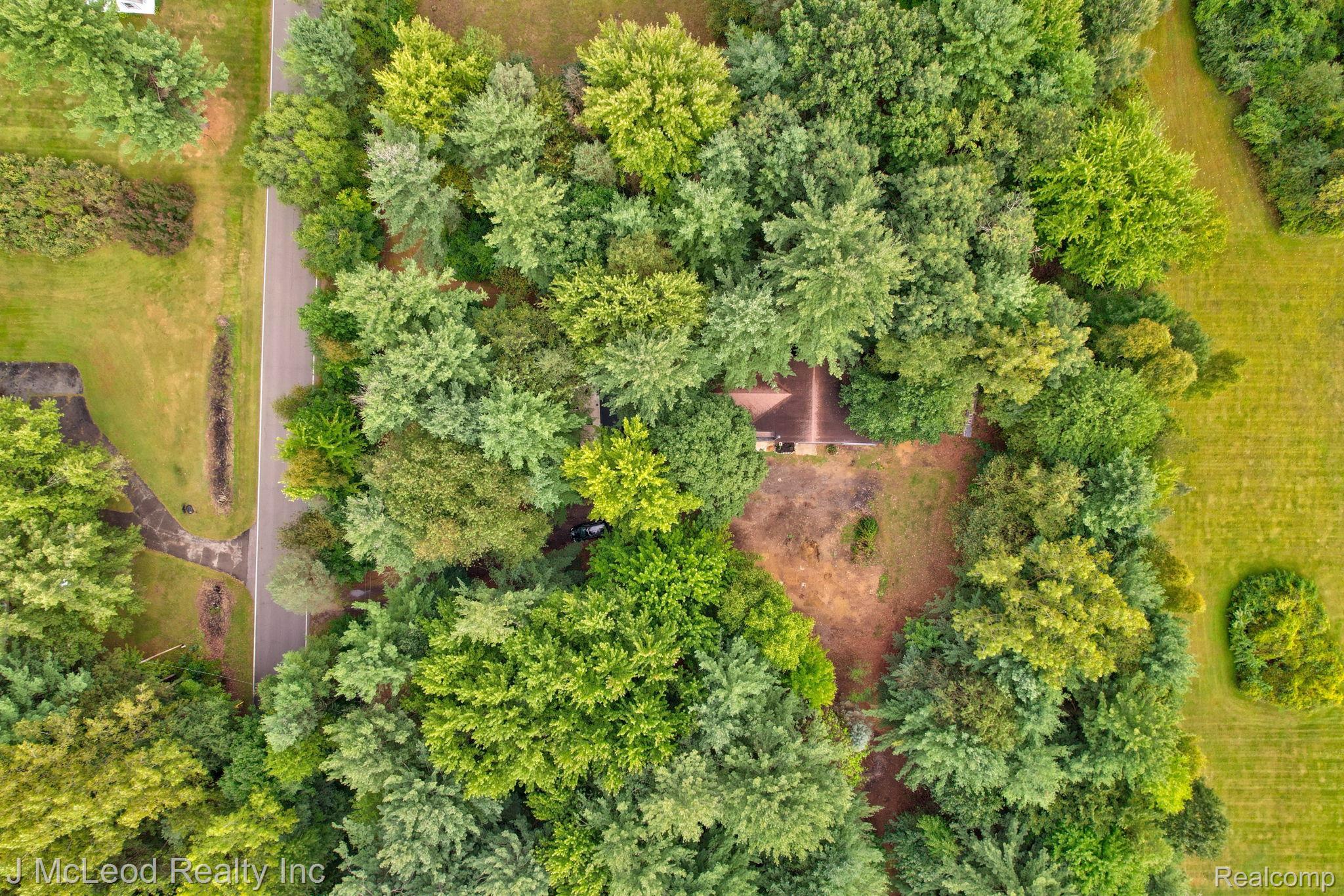 5929 Murphy Lake Road Millington, MI 48746 - Photo 26 of 36 26-web-or-mls-5929 Murphy Lake Rd Millington-26.jpg