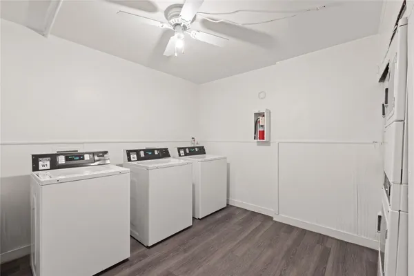 $1,000 | 1301 West Ben White Boulevard, Unit 108, Austin, TX 78704