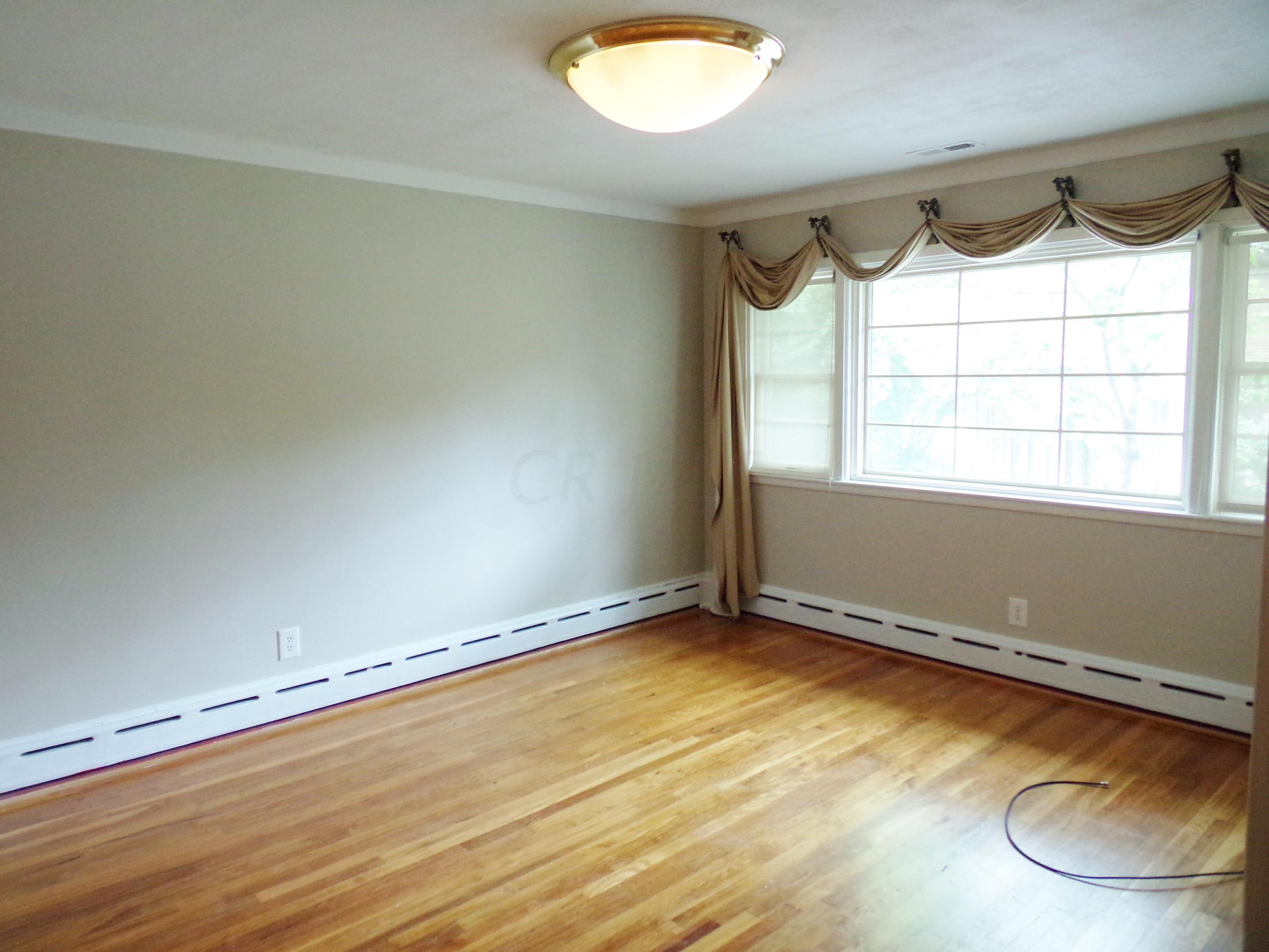 1892 Harwitch Road Upper Arlington, OH 43221 - Photo 18 of 32