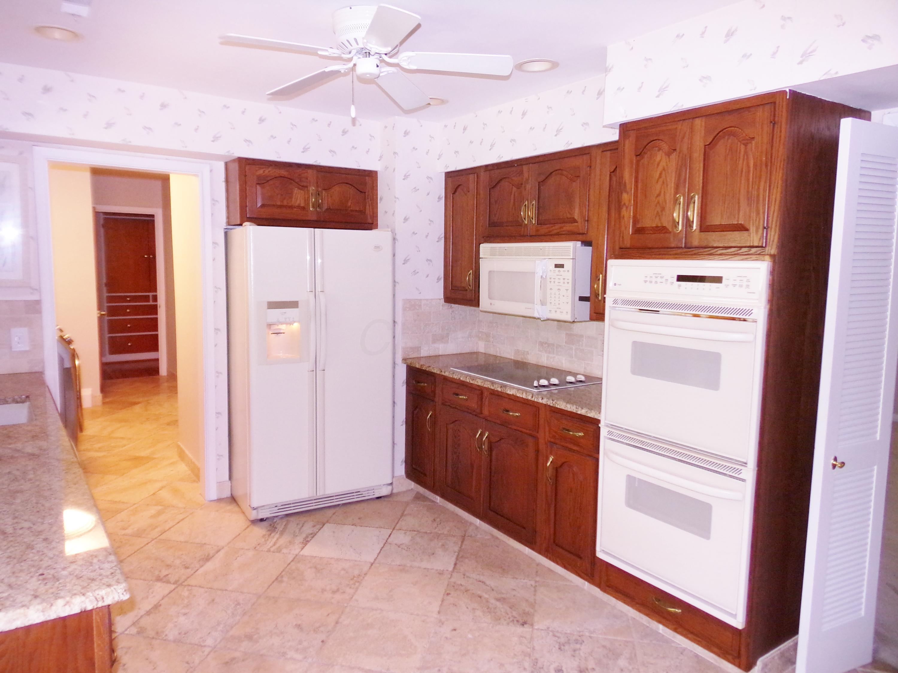 1892 Harwitch Road Upper Arlington, OH 43221 - Photo 21 of 32