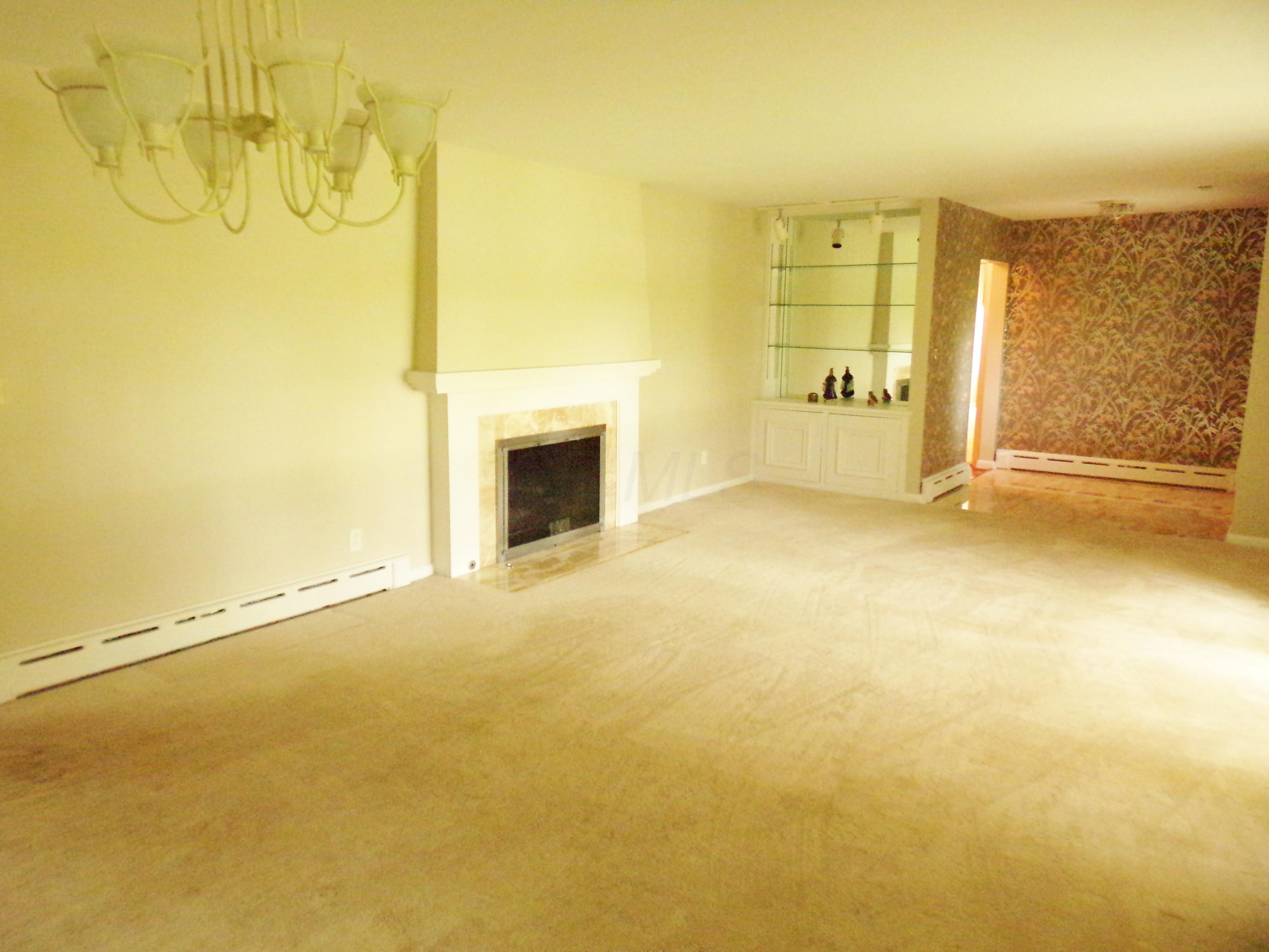 1892 Harwitch Road Upper Arlington, OH 43221 - Photo 8 of 32