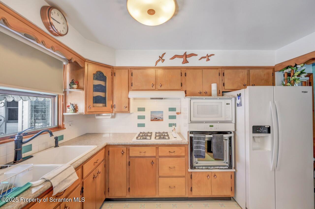 216 Prospect Street Dunmore, PA 18512 - Photo 14 of 81 Kitchen