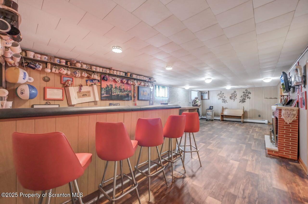 216 Prospect Street Dunmore, PA 18512 - Photo 30 of 81 Family Room