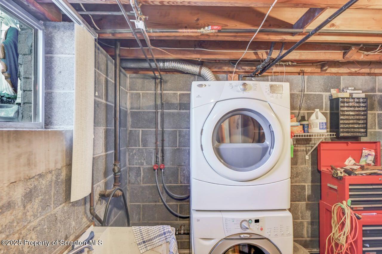 216 Prospect Street Dunmore, PA 18512 - Photo 35 of 81 Laundry