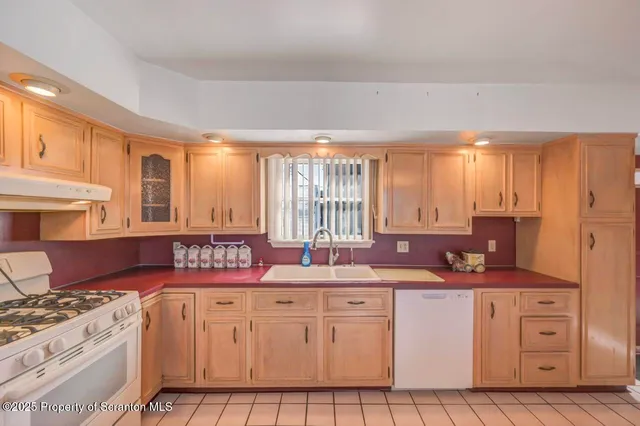 $469,900 | 216 Prospect Street, Dunmore, PA 18512