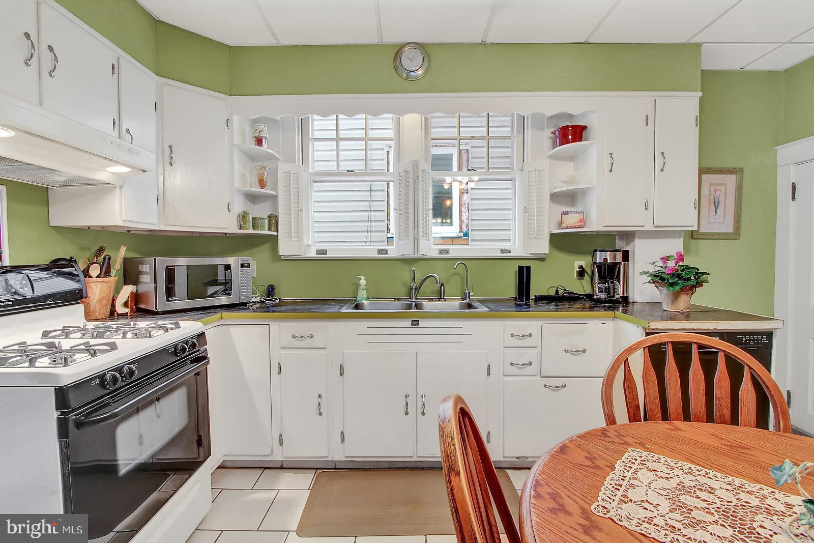327 South Broad Street Lititz, PA 17543 - Photo 12 of 25 Kitchen