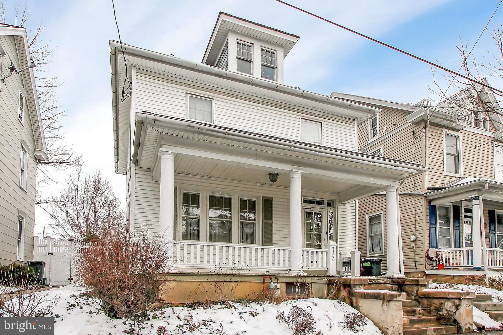 327 South Broad Street Lititz, PA 17543 - Photo 3 of 25 Front