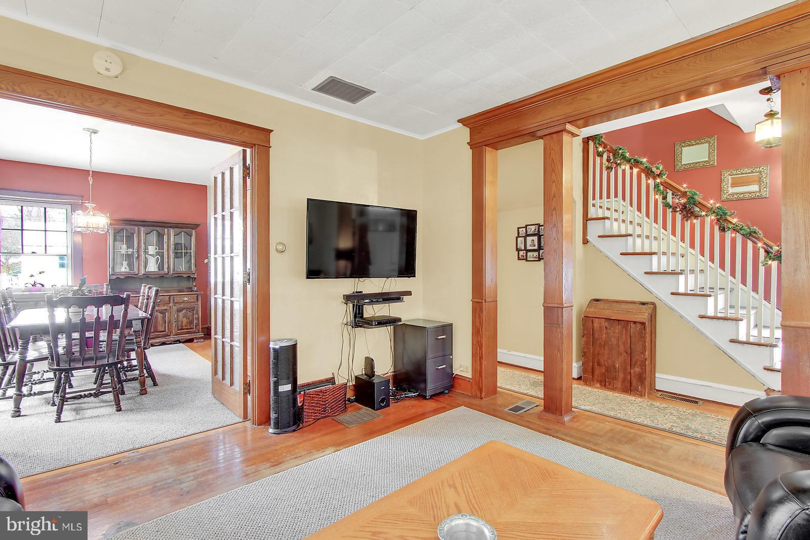 327 South Broad Street Lititz, PA 17543 - Photo 7 of 25 Living Room