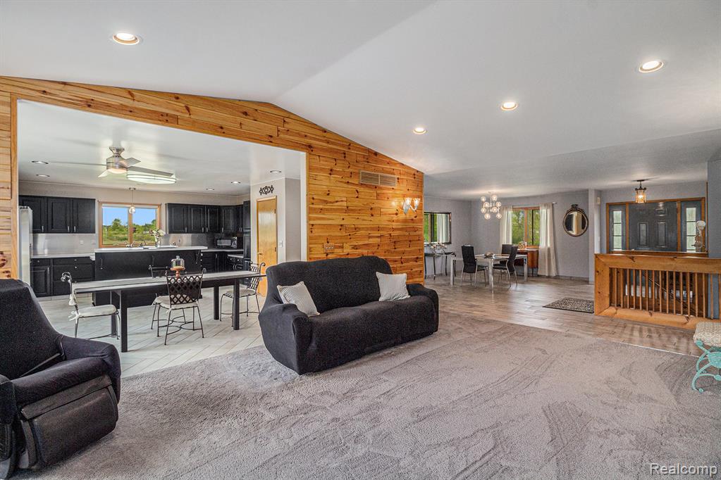 7031 Munsell Road Howell, MI 48843 - Photo 9 of 39