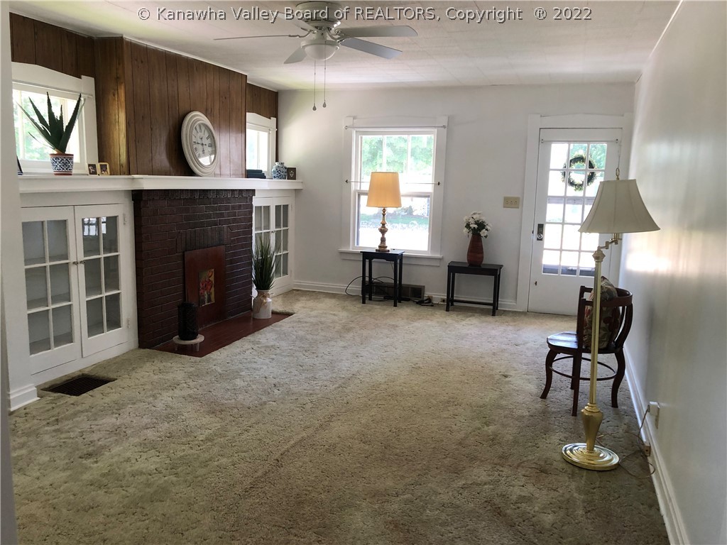 942 Sandhill Road Point Pleasant, WV 25550 - Photo 7 of 41 Gallery Image 7